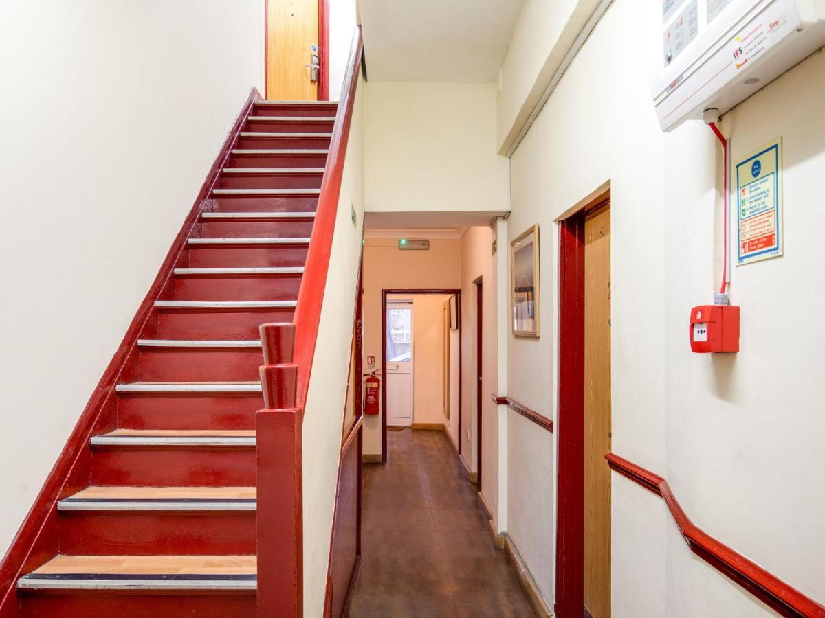 Lovely Studio In London With Patio Kültér fotó